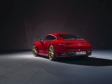 Porsche představuje nový model 911 Carrera Coupé a 911 Carrera Cabriolet