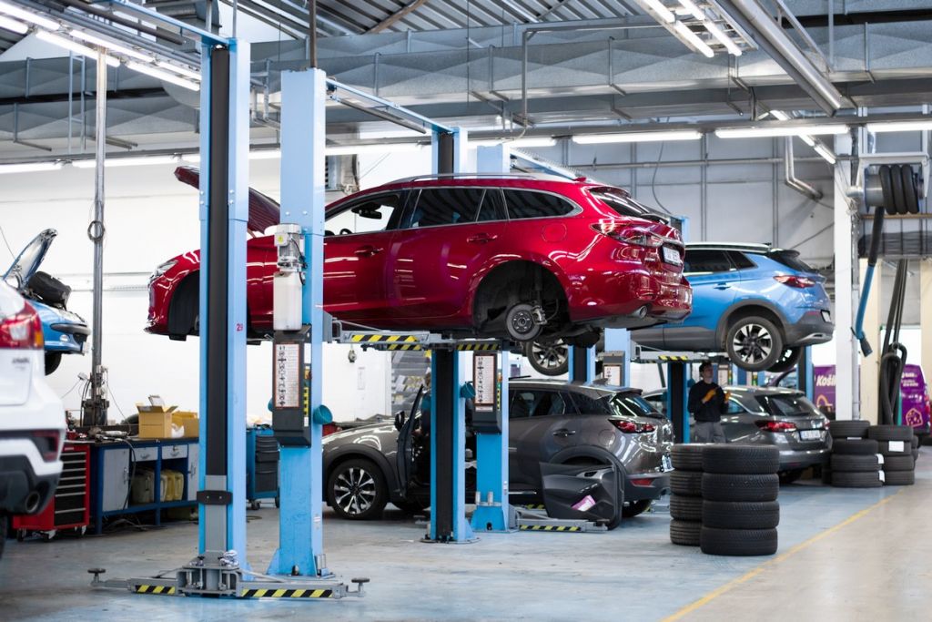 Svátky v autoservisu