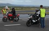 Mostecký autodrom hostil kurz pro motocyklisty „Učme se přežít“