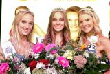 Miss Prague Car Festival. Zleva Radka Erbanová, Kateřina Lišková, Anežka Šeinerová