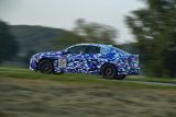 První BMW řady 2 Gran Coupé má pro závěrečné testy speciálně navrženou kamufláž