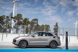 Cayenne Turbo S E-Hybrid a jeho pokrokové podvozkové systémy