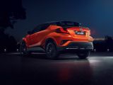 Nová Toyota C-HR přináší silnější hybridní pohon a inovované tvary