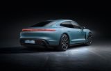 Porsche rozšiřuje modelovou řadu elektrického sportovního vozu o provedení Taycan 4S