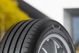 Goodyear EfficientGrip Performance 2 vítězem testu ADAC