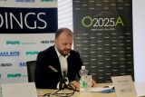 Petr Vanecek, Aures Holdings