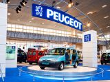 30 let Peugeot autosalon