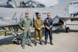 Tři piloti Gripenu ve Sliači